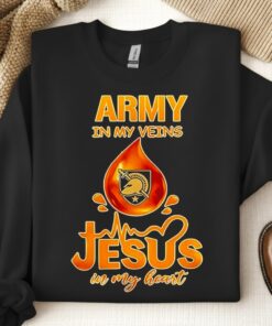 Army Black Knights in my veins Jesus in my heart_Crewneck Sweatshirt