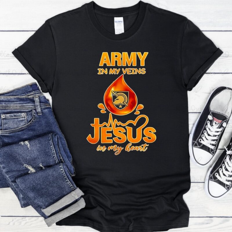 Army Black Knights in my veins Jesus in my heart_T-Shirt