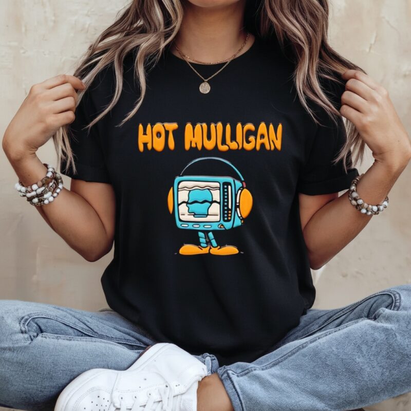 Hot Mulligan TV Guy Puff wearing headphone_Ladies T-Shirt