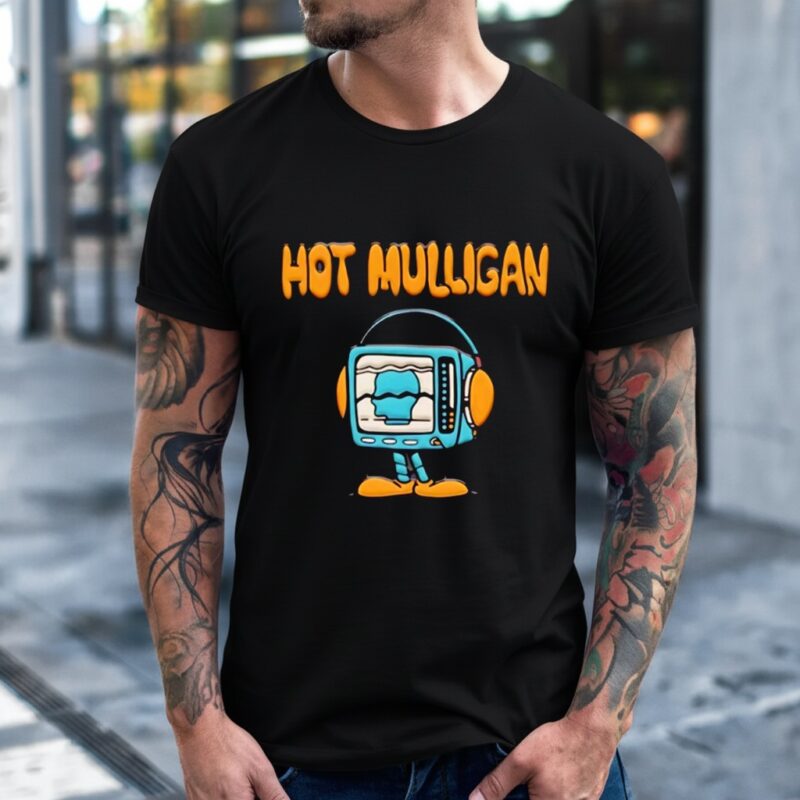 Hot Mulligan TV Guy Puff wearing headphone_T-Shirt