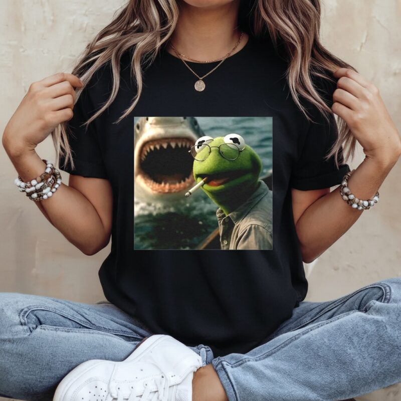 Kermit the Frog smoking Jaws muppet meme_Ladies T-Shirt